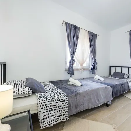 Maras Apartment
